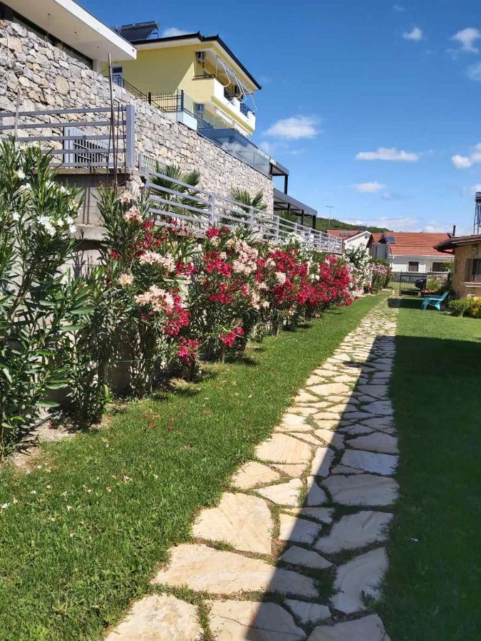 Apartments And Villas Janev Dojran Bagian luar foto