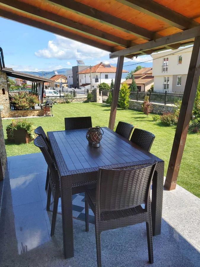 Apartments And Villas Janev Dojran Bagian luar foto