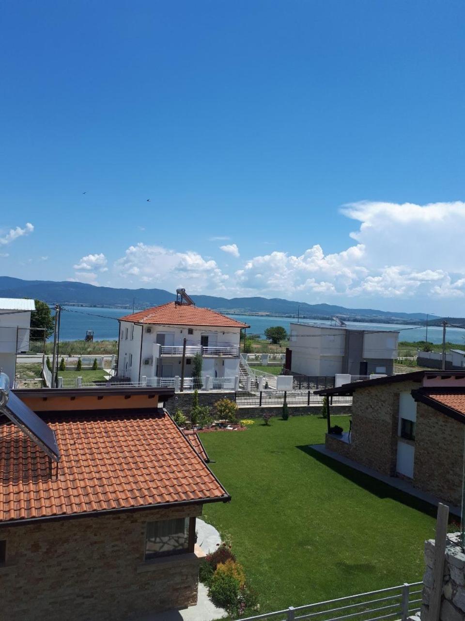 Apartments And Villas Janev Dojran Bagian luar foto