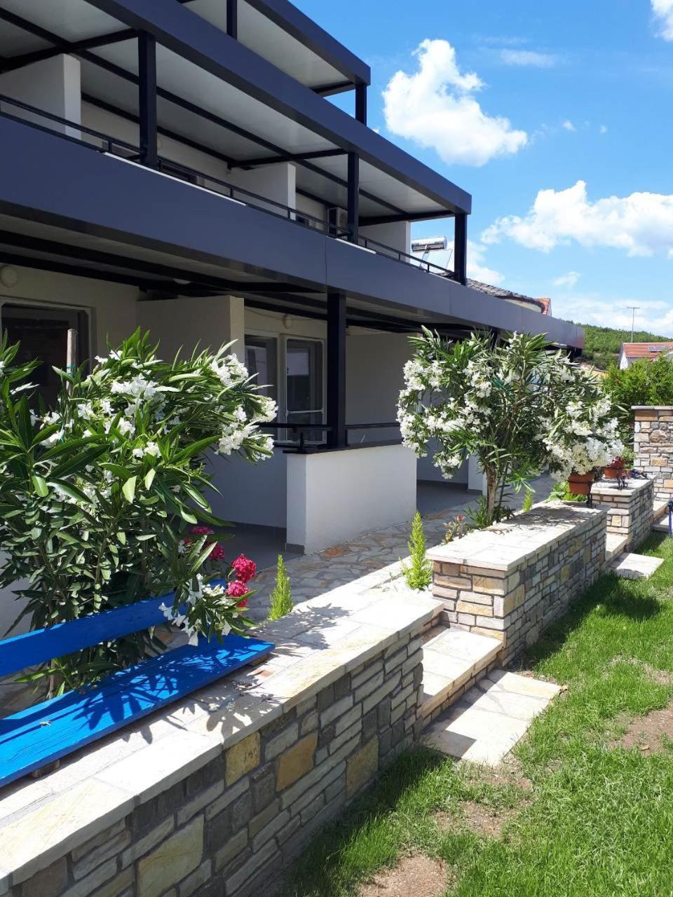 Apartments And Villas Janev Dojran Bagian luar foto